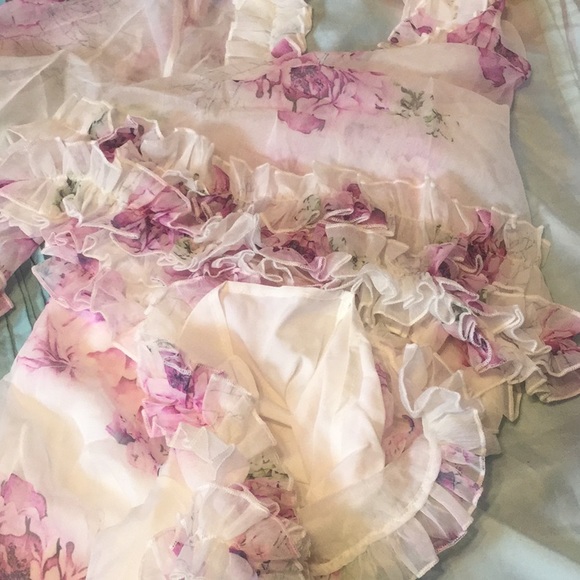 WHITE LINED CHIFFON LILAC FLORAL RUFFLE ROMPER - Picture 7 of 11